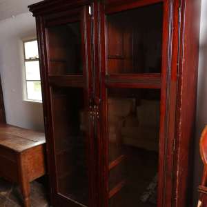 Vitrine / Display Cabinet