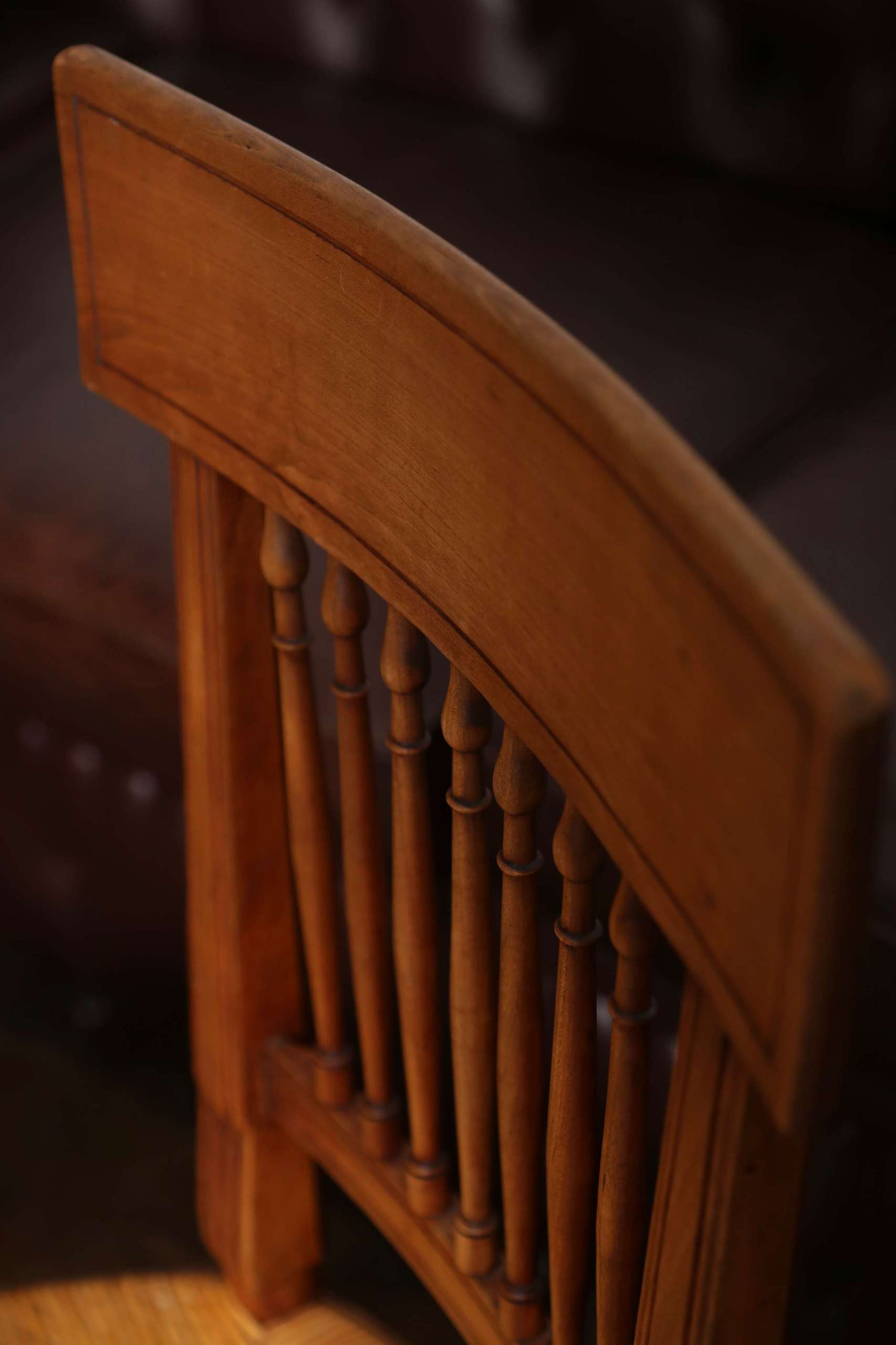 French Provincial rush-seat dining chairs - Image 3